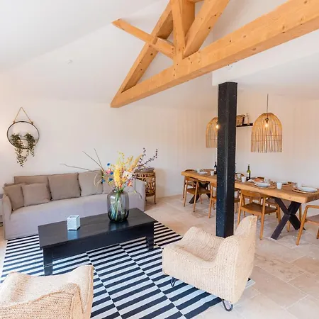 Les Forges - 4 For 8 People *