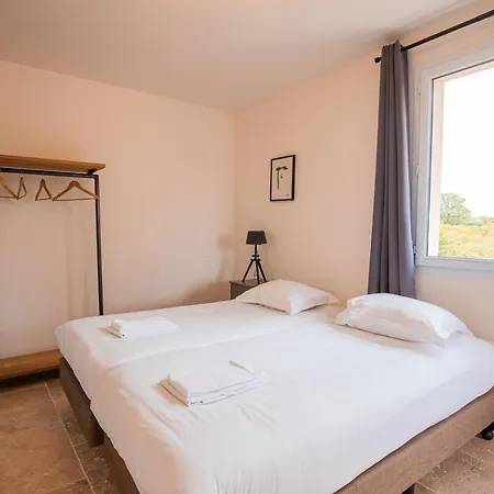 Les Forges - 4 For 8 People Vasles